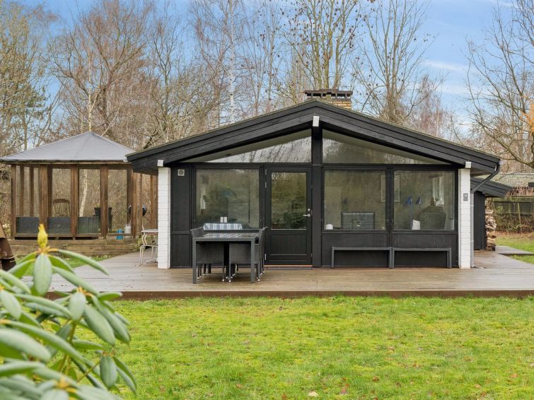 Vakantiehuis aan zee in Jægerspris met open haard in Jægerspris