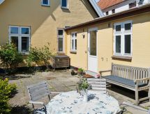 4-persoons vakantiehuis met zeezicht in Rønne - thumbnail 1