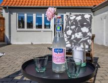 Aan zee: Ruim vakantiehuis Heleen in Rønne voor 6 personen - thumbnail 3