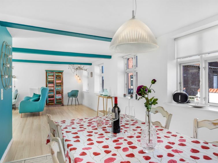 Search and Stay, undefined in undefined. Gallery position 4