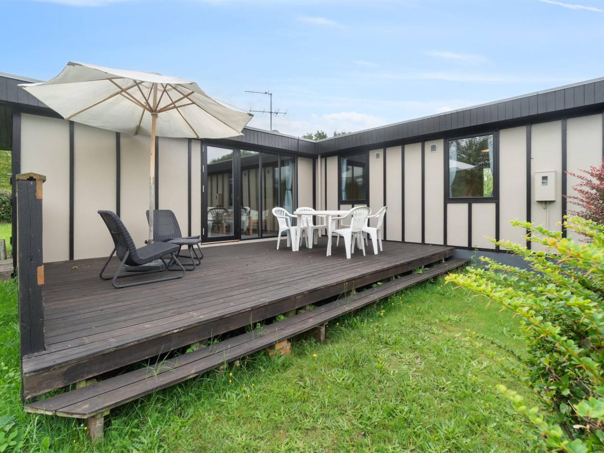 "Morten" - 120m from the sea - Buiten