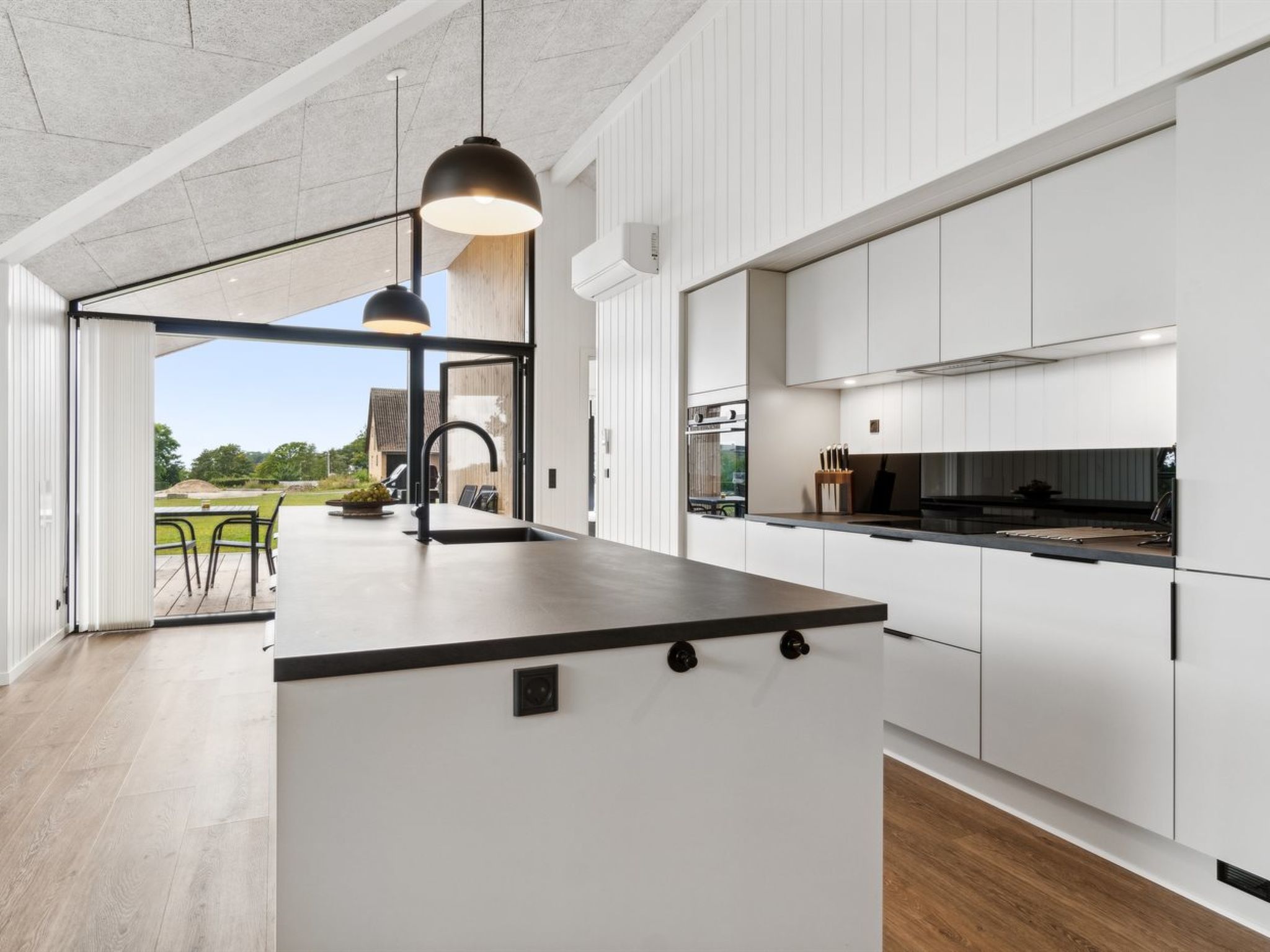 "Wilgrib" - 50m from the sea - Binnen