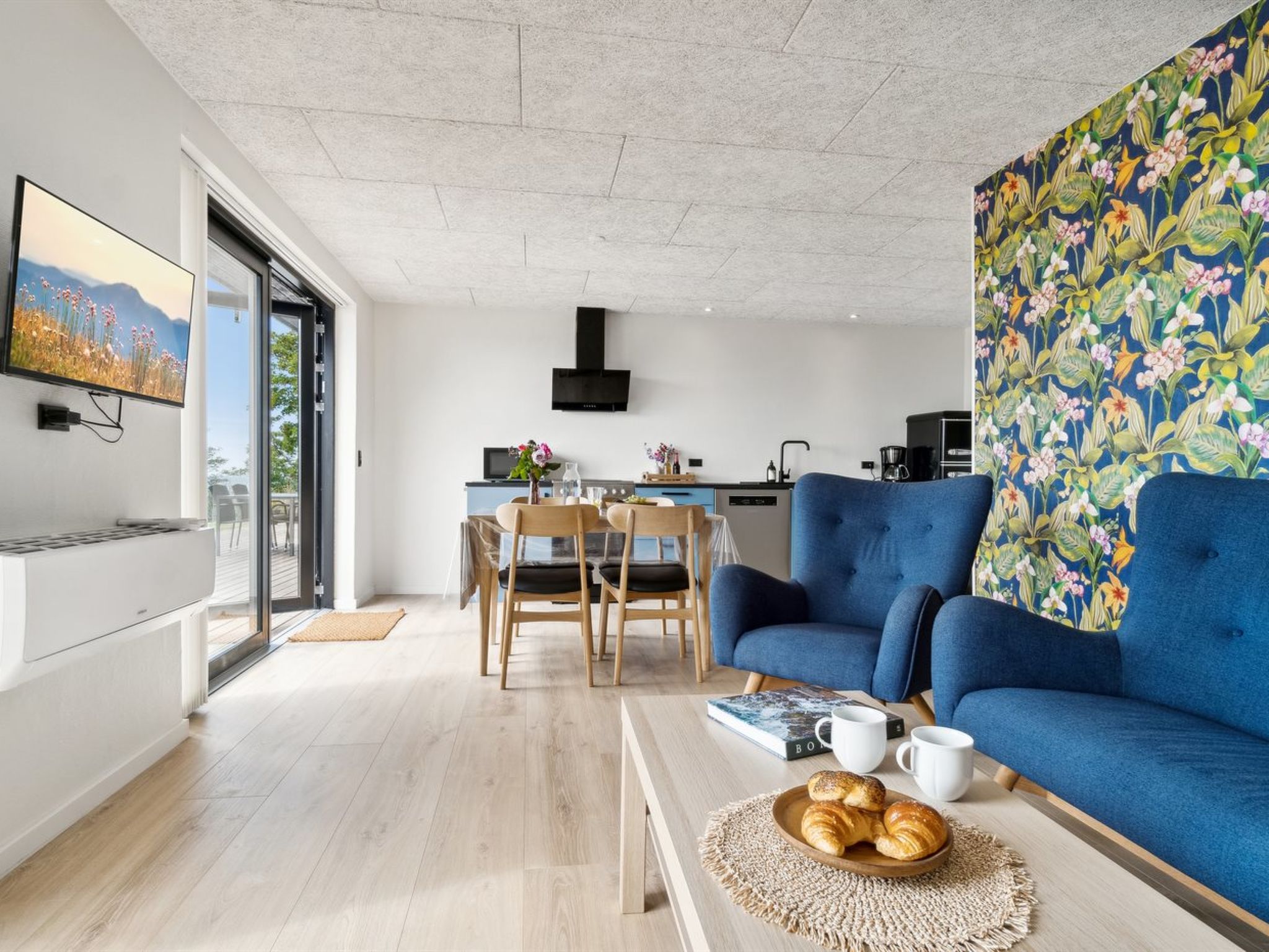 "Rico" - 50m from the sea - Binnen