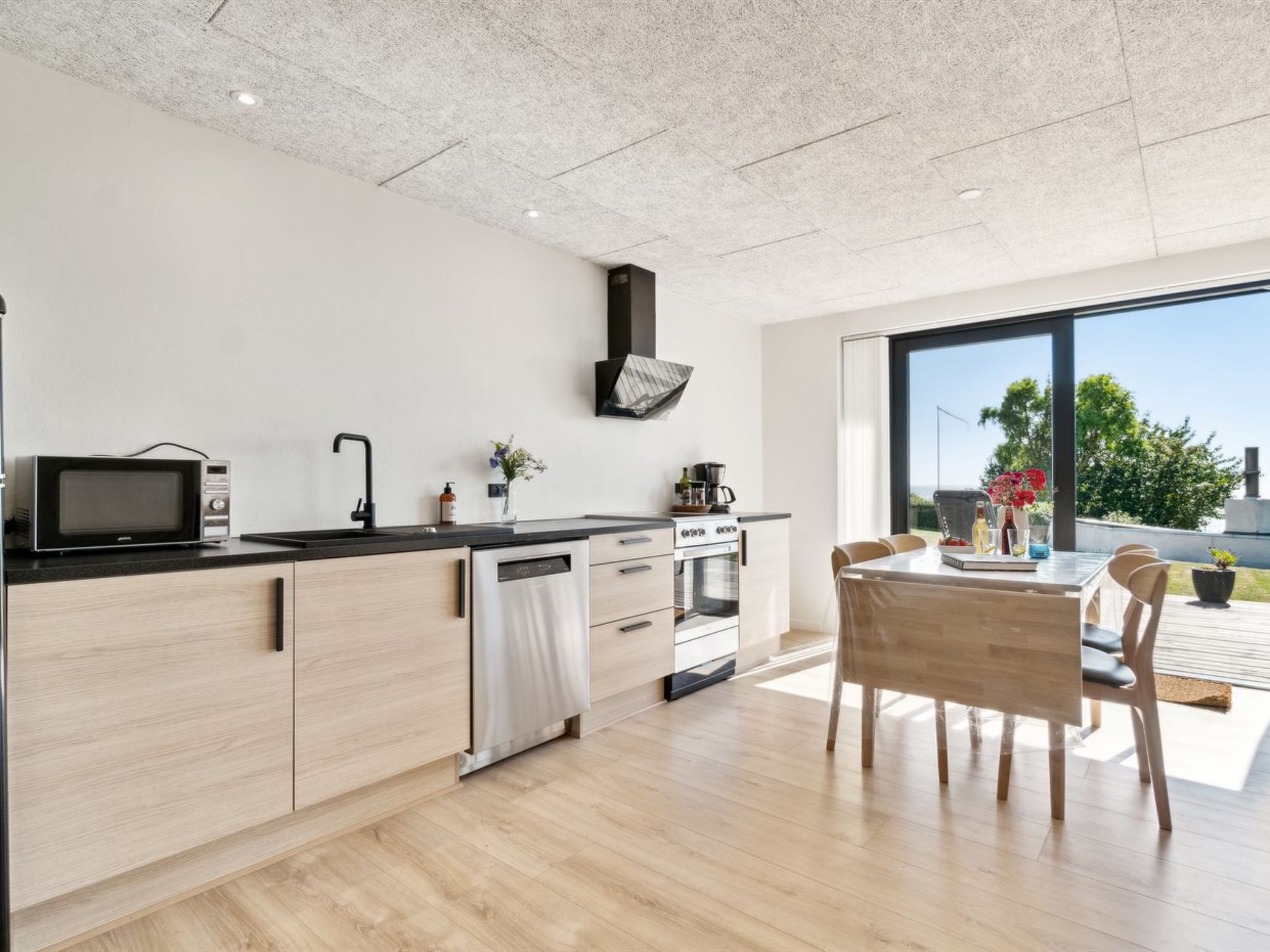 "Yari" - 50m from the sea - Inside