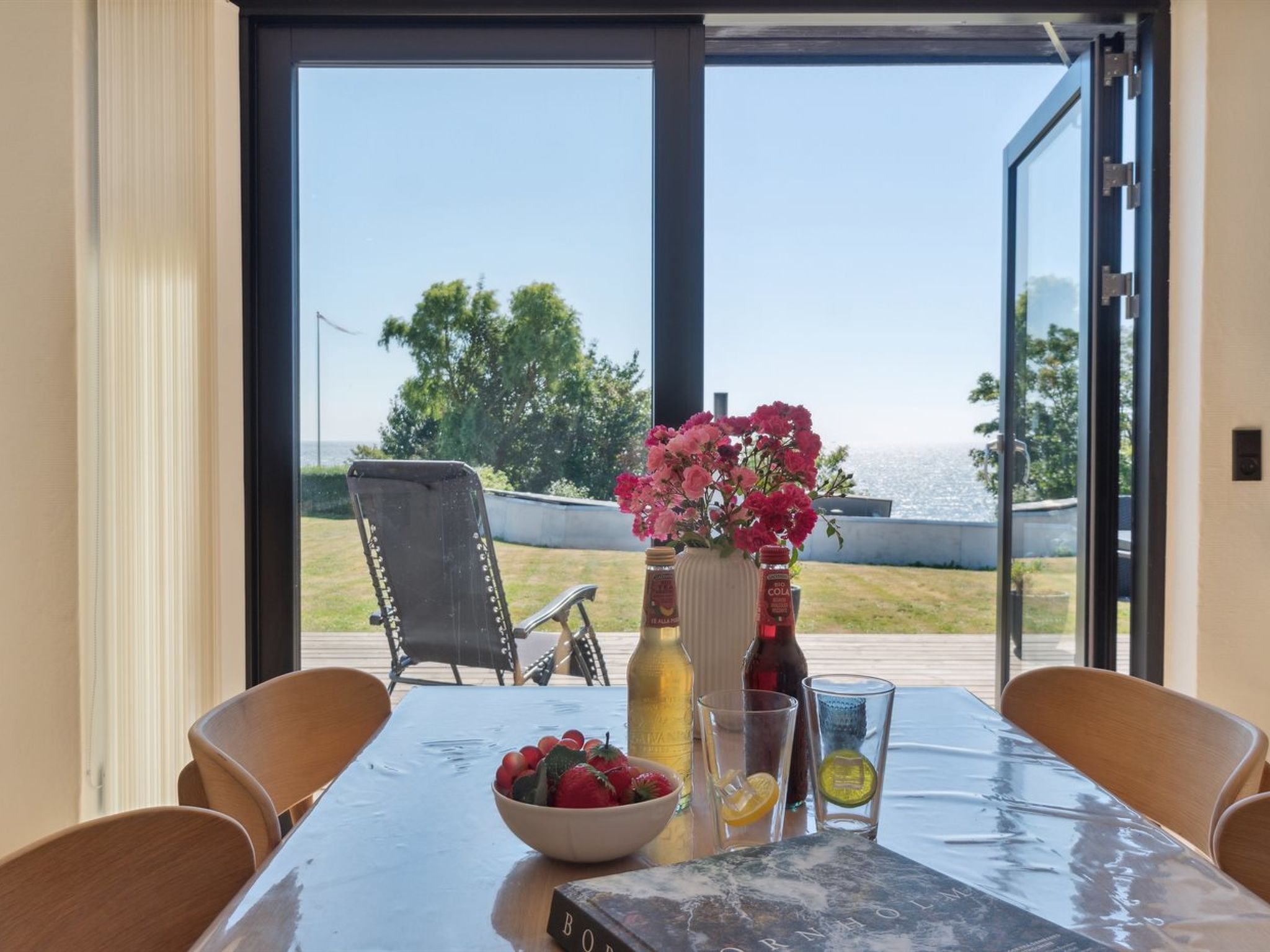 "Yari" - 50m from the sea - Binnen