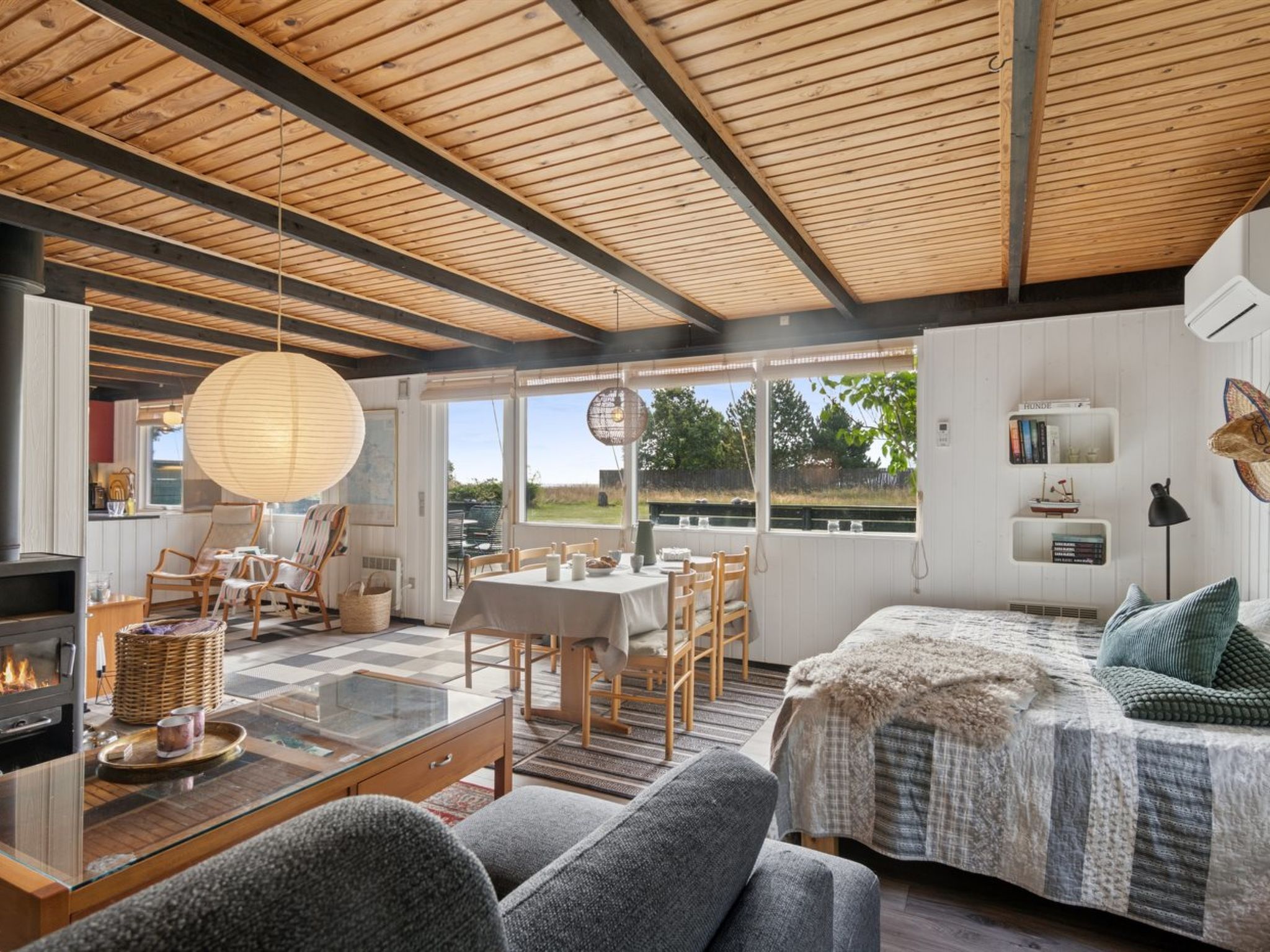 "Joon" - 100m from the sea-Binnen