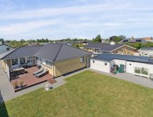 Vrijstaande woning Eia op 1,5 km van de Oostzee bij Rønne - thumbnail 1