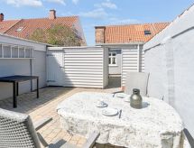 Historisch vakantiehuis 'Cedomir' op 400 meter van de Oostzee bij Rønne - thumbnail 4