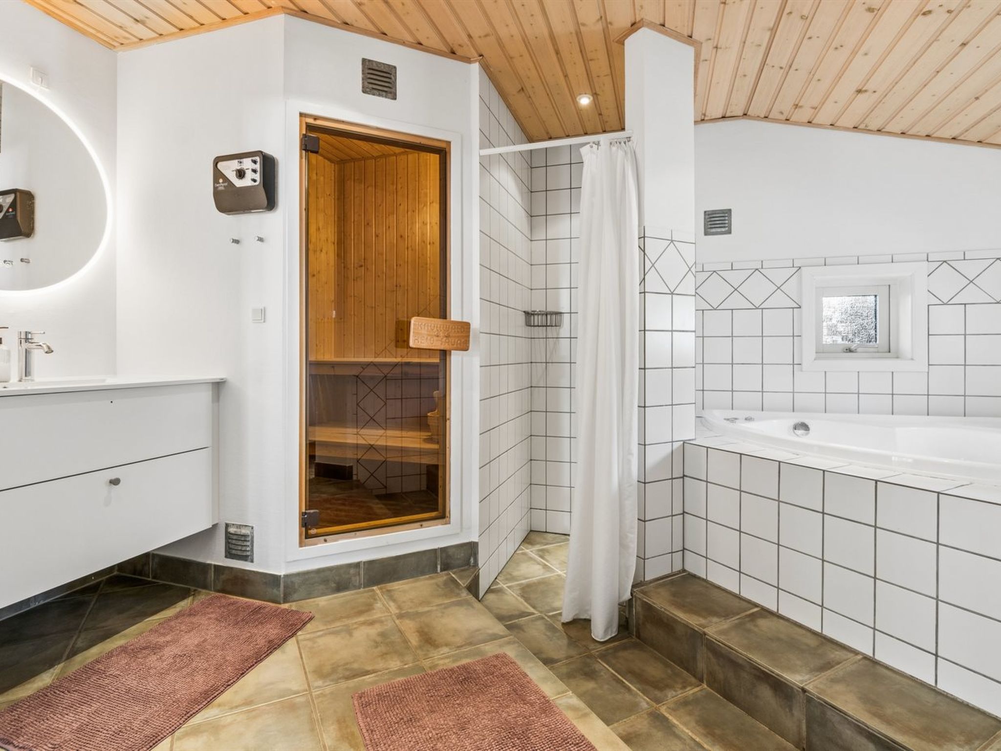 "Ansgar" - 150m from the sea - Binnen