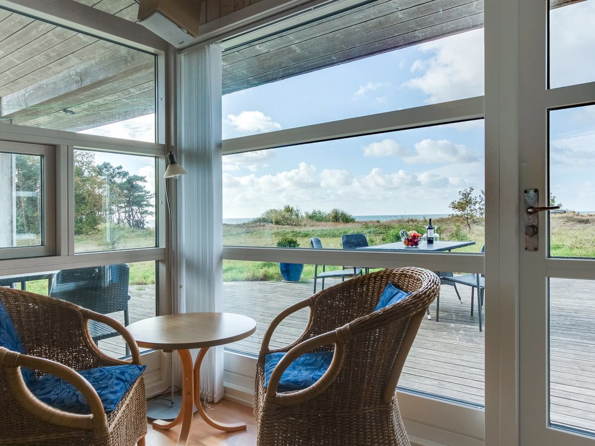 "Kajsa" - 50m from the sea - Binnen