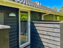 Ruim vakantiehuis Greta met sauna op 200 meter van de Oostzee bij Aakirkeby - thumbnail 4
