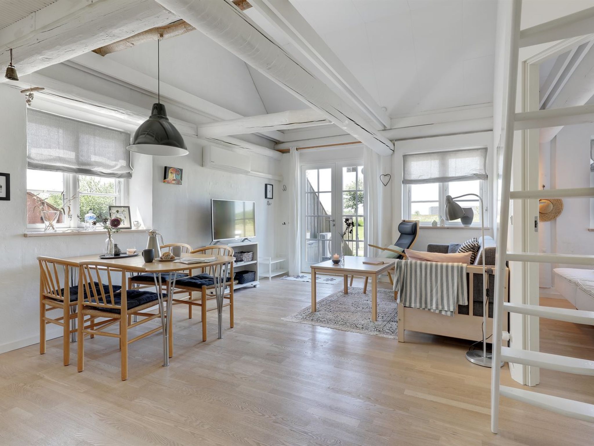 "Antine" - 6km from the sea - Binnen