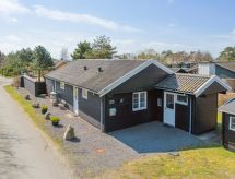 Peadda: Vrijstaande woning op 150 meter van de Oostzee bij Aakirkeby - thumbnail 1