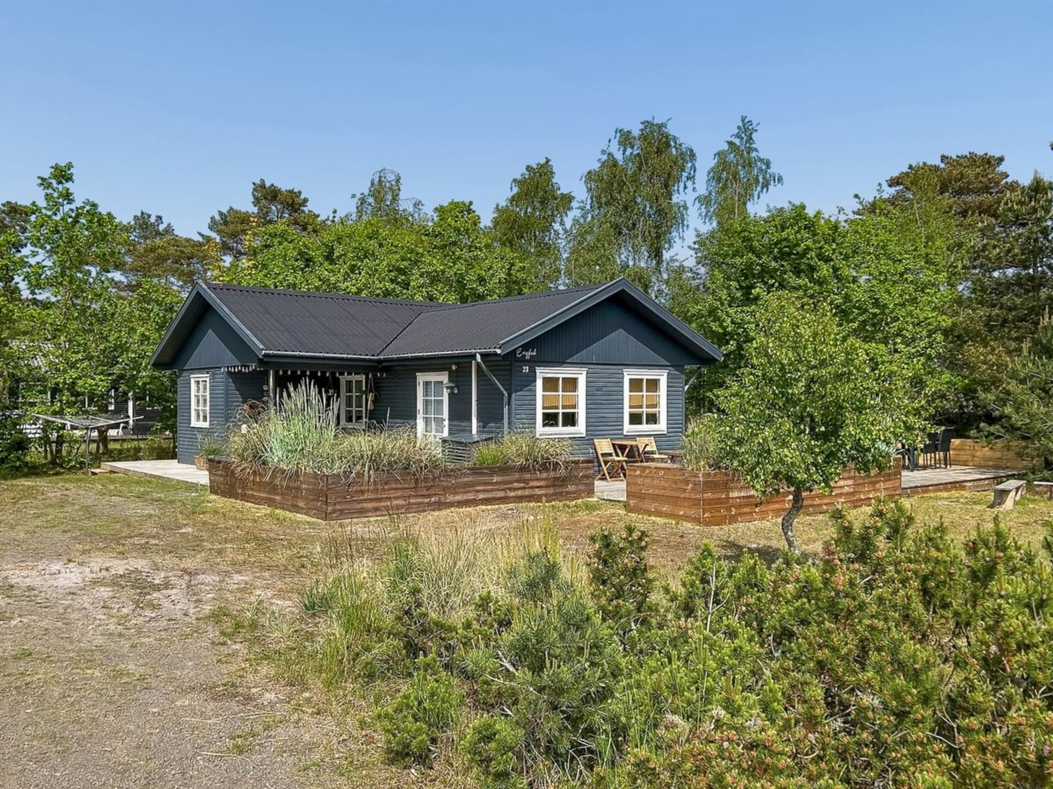 "Gunwald" - 300m from the sea