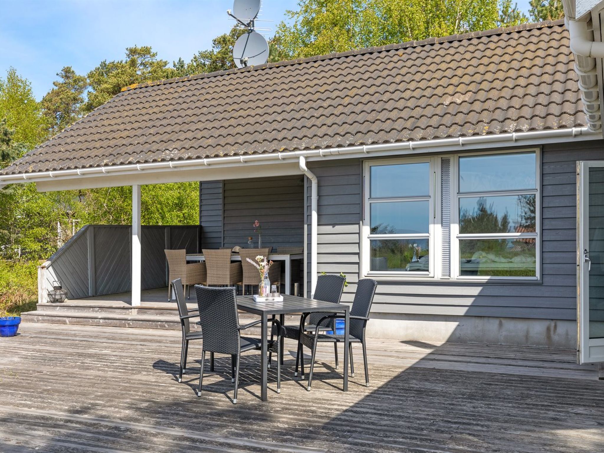 "Gyrid" - 150m from the sea-Outside