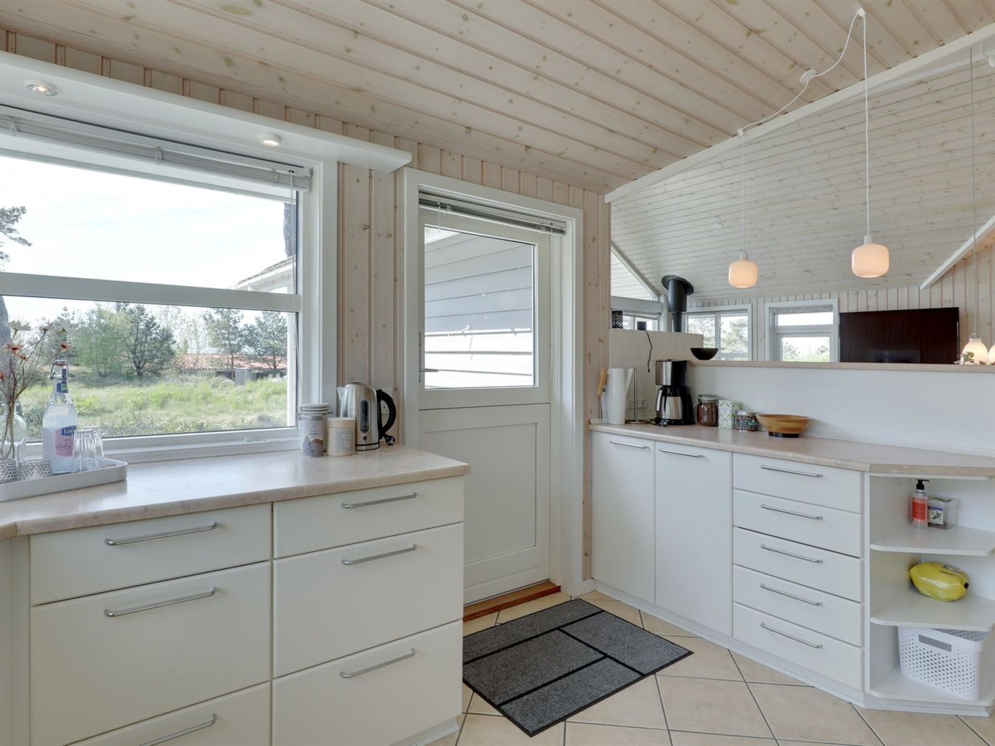 "Gyrid" - 150m from the sea-Inside