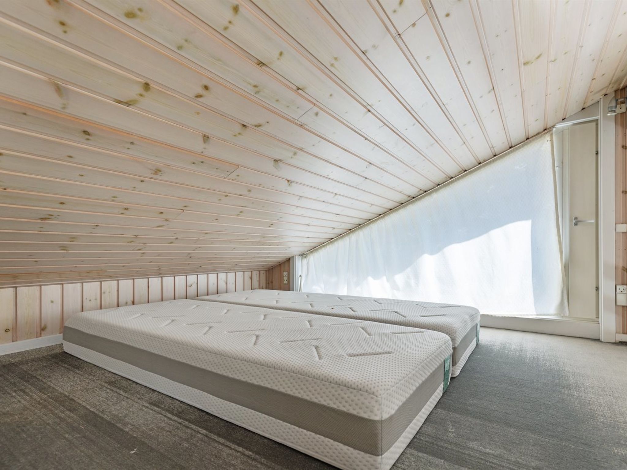 "Gyrid" - 150m from the sea-Inside