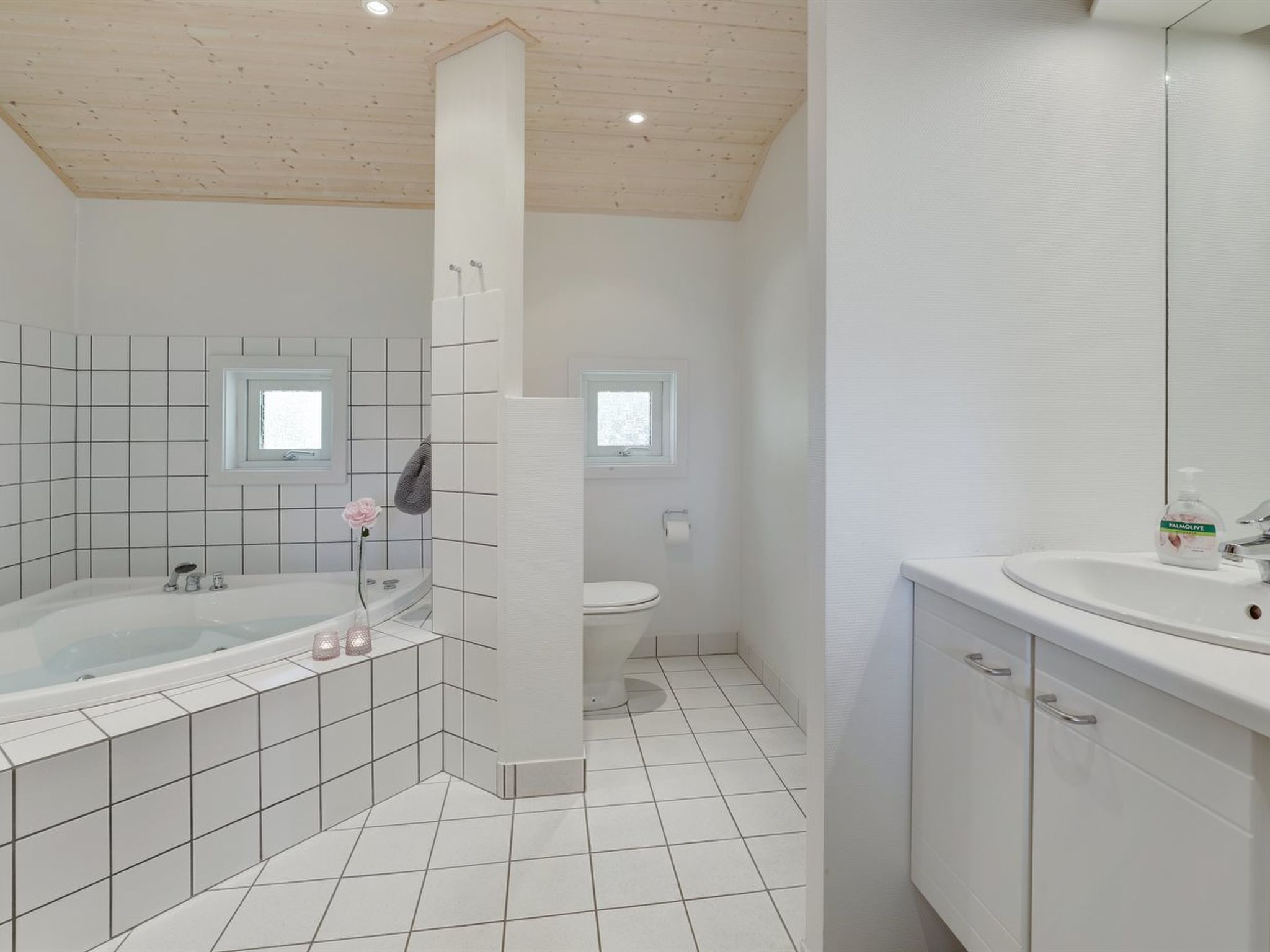 "Gyrid" - 150m from the sea-Inside