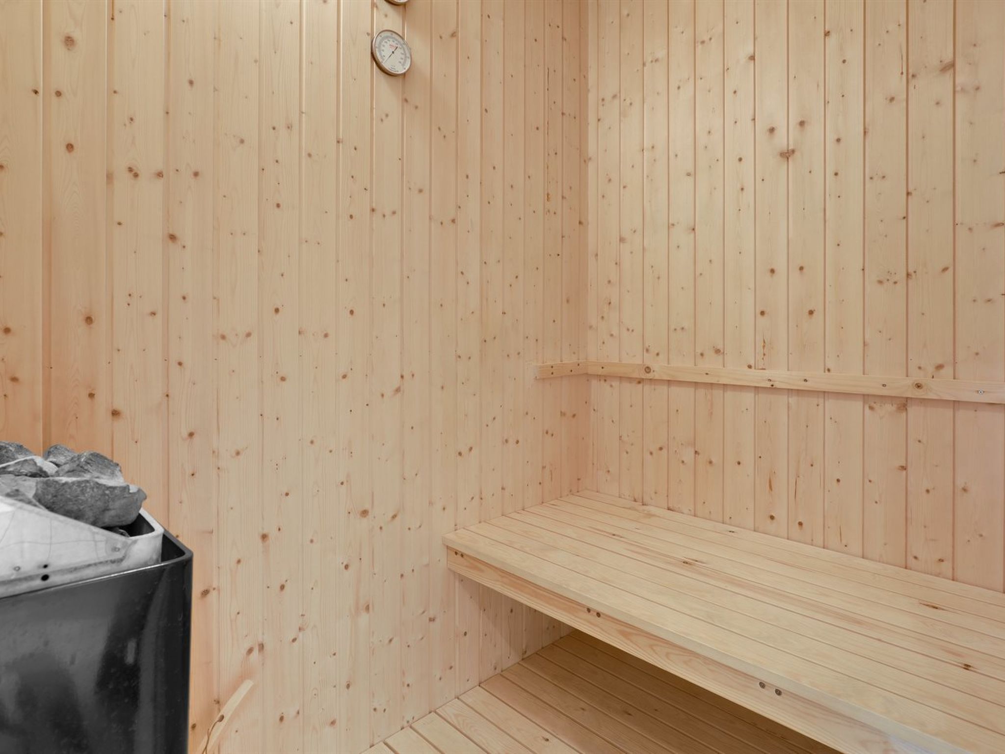 "Gyrid" - 150m from the sea-Inside