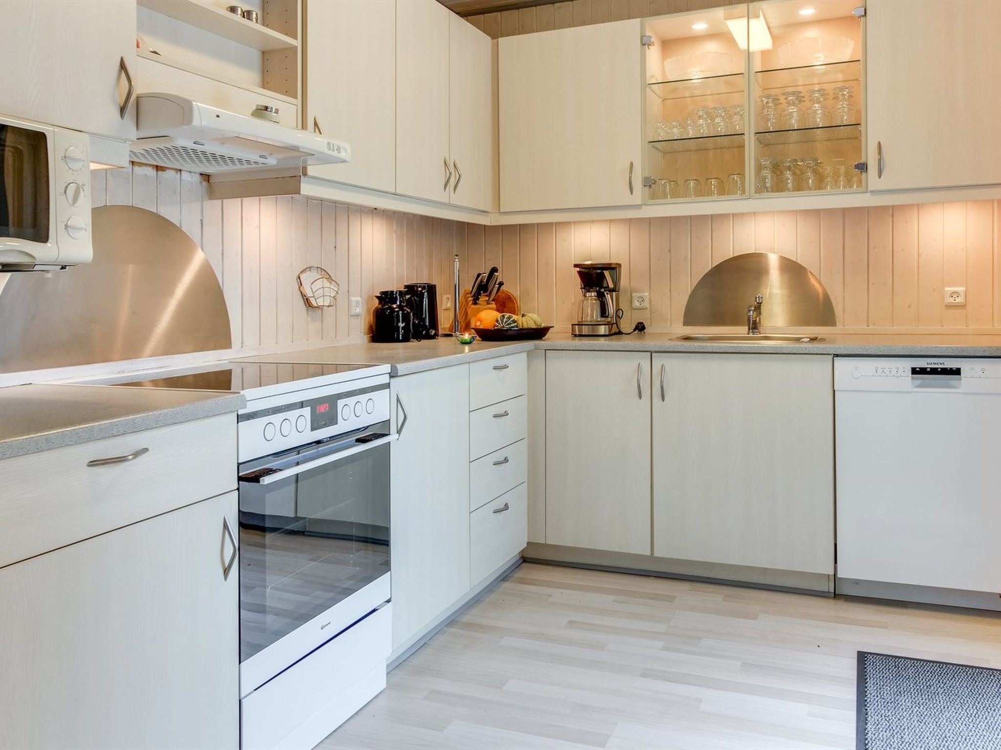"Elona" - 950m from the sea - Inside