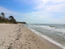 8-persoons vakantiehuis in Aakirkeby op 350 meter van zee - thumbnail 5