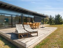 Gonne: Ruime vakantiewoning op 350 meter van de Oostzee op Bornholm - thumbnail 1