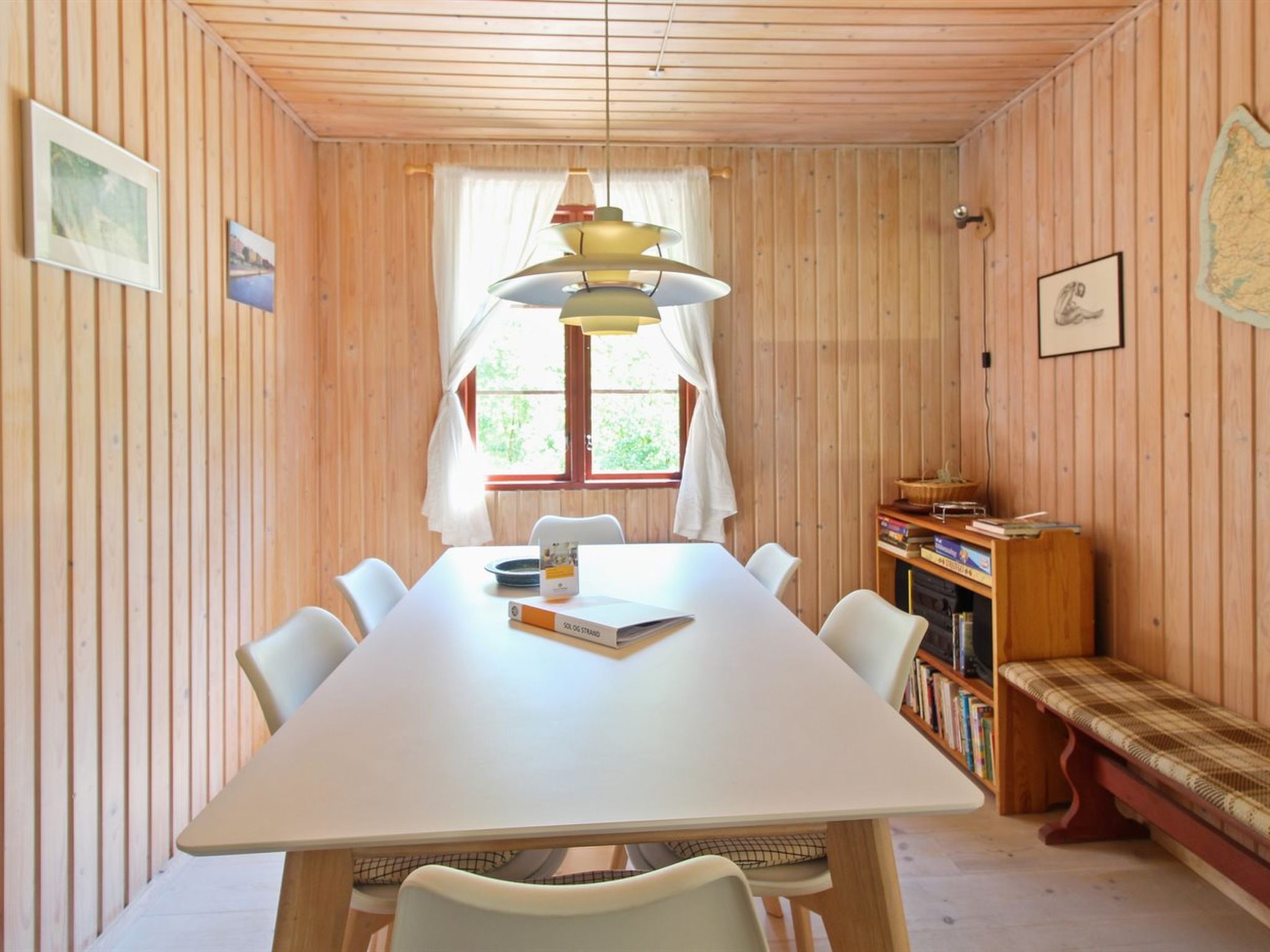 "Chenoa" - 200m from the sea - Binnen