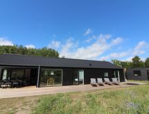 Vakantiehuis in Aakirkeby op slechts 350 meter van de zee - thumbnail 1