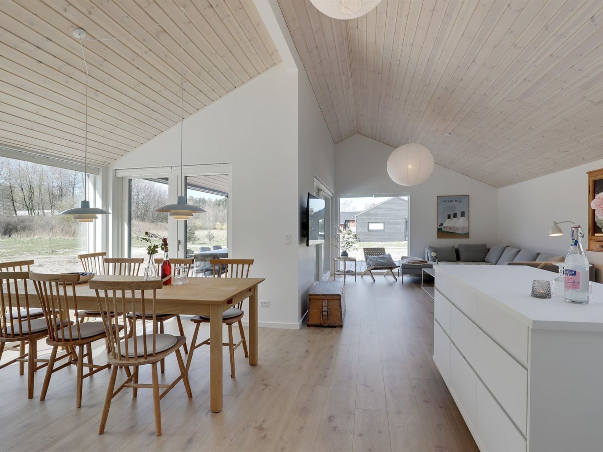 "Oke" - 350m from the sea - Inside