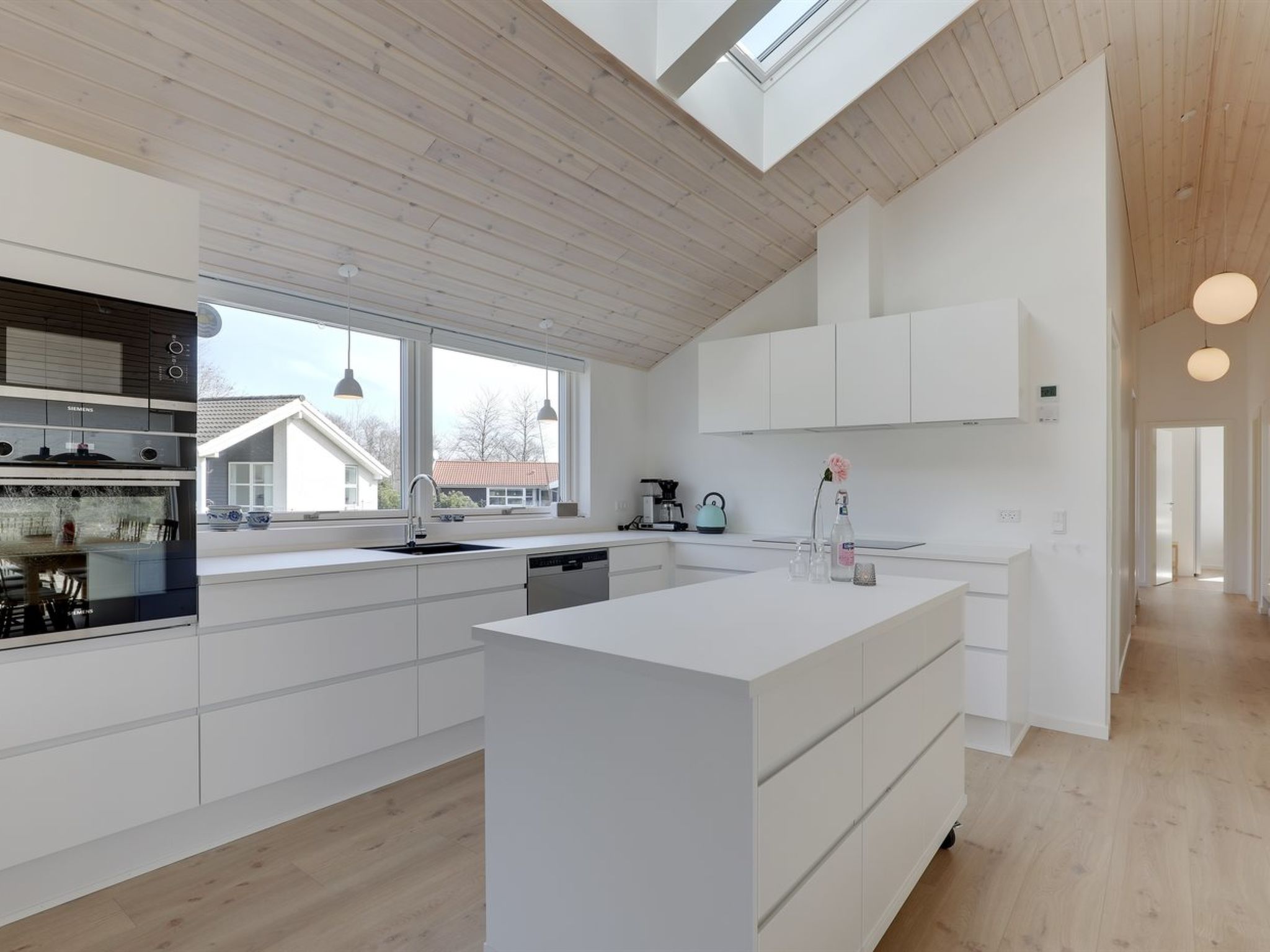 "Oke" - 350m from the sea - Inside