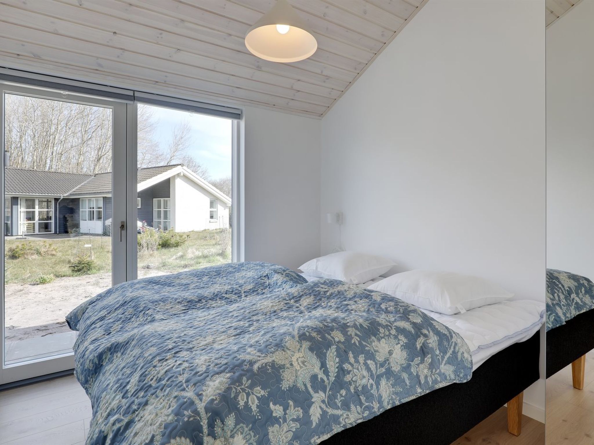 "Oke" - 350m from the sea - Inside