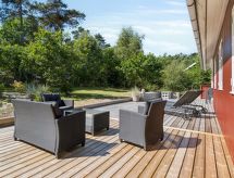 4-persoons vakantiehuis met open haard in Aakirkeby - thumbnail 1
