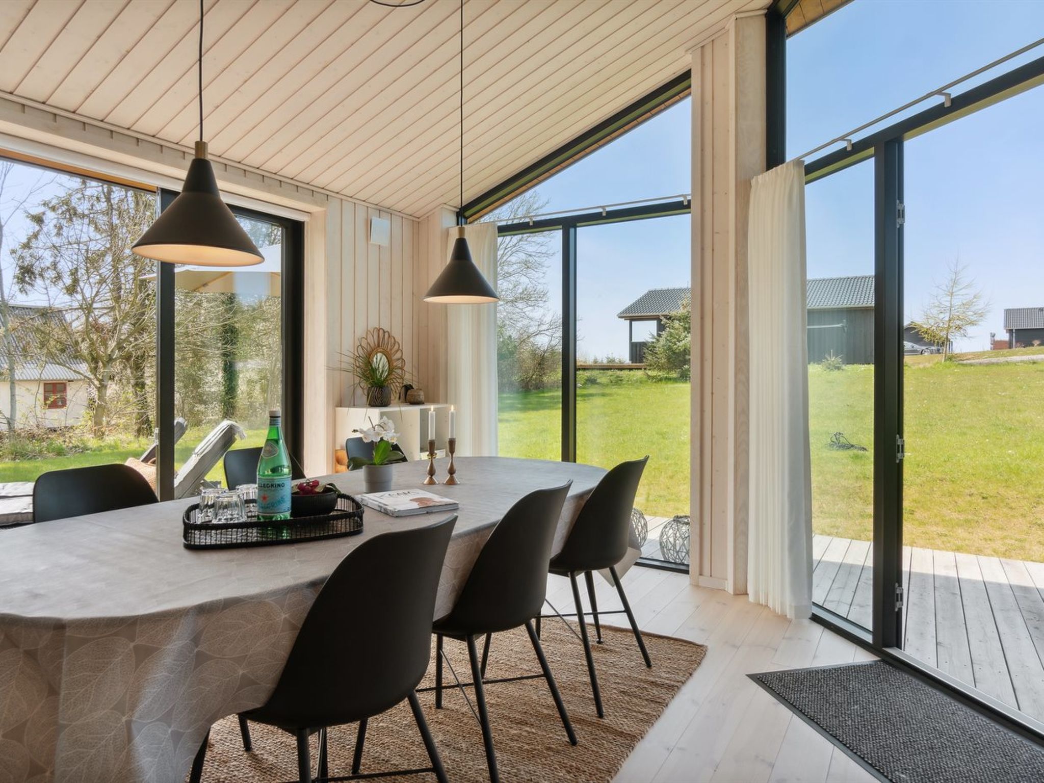 "Enisa" - 800m from the sea - Binnen