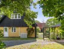 Sfeervol vakantiehuis Hansen op Bornholm met grote tuin, nabij Aakirkeby - thumbnail 1