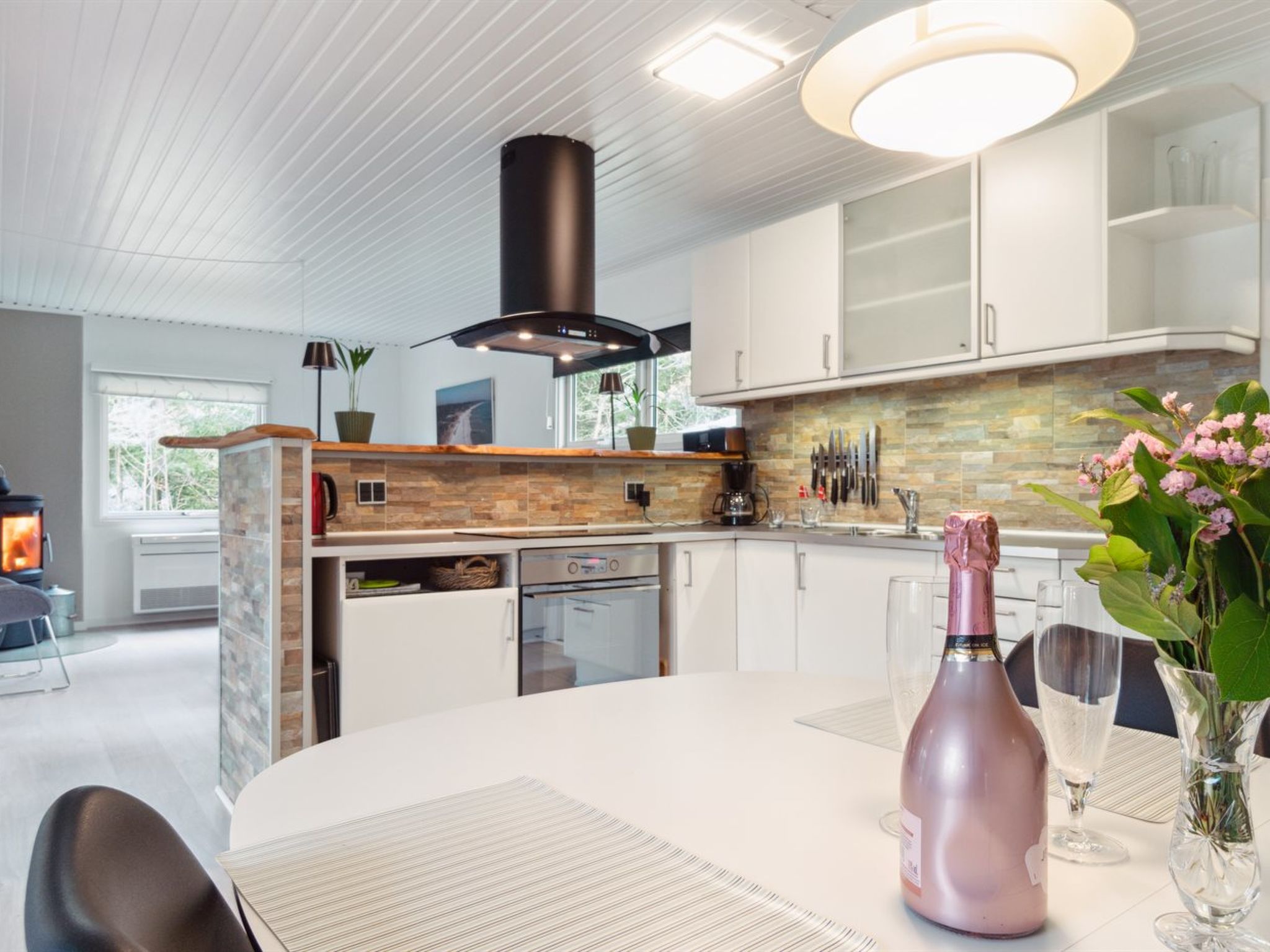 "Betti" - 700m from the sea - Binnen