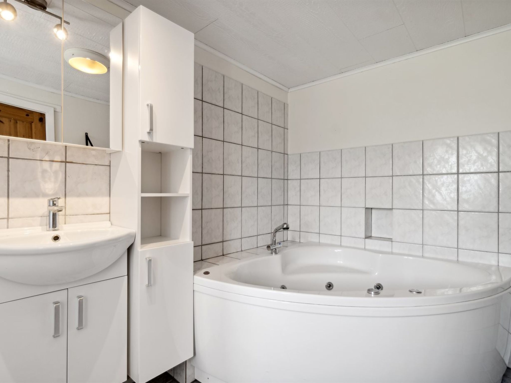 "Ieva" - 3.9km from the sea - Binnen