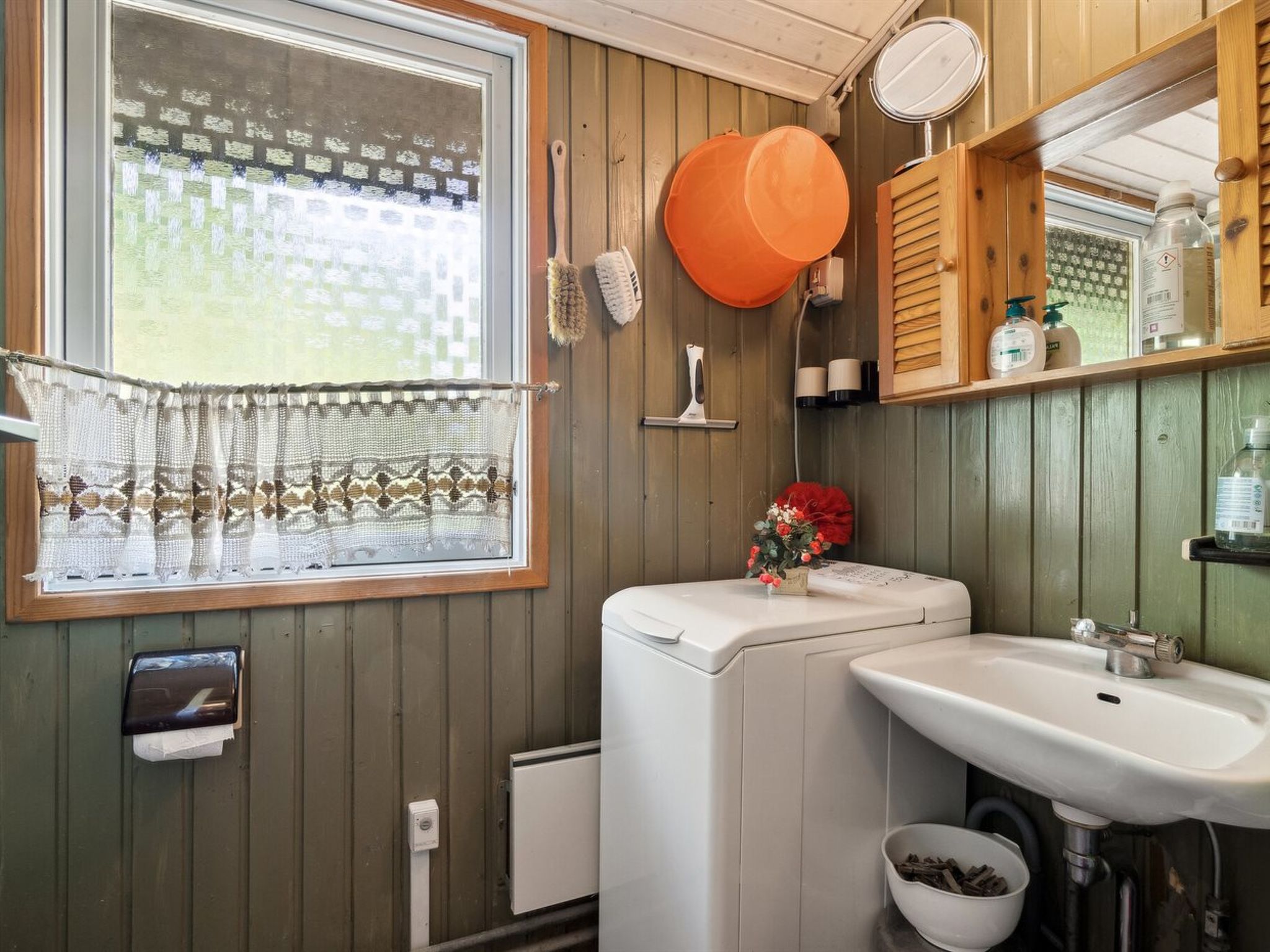 Vakantiehuis op 350 m van zee in Aakirkeby met open haard - foto 21