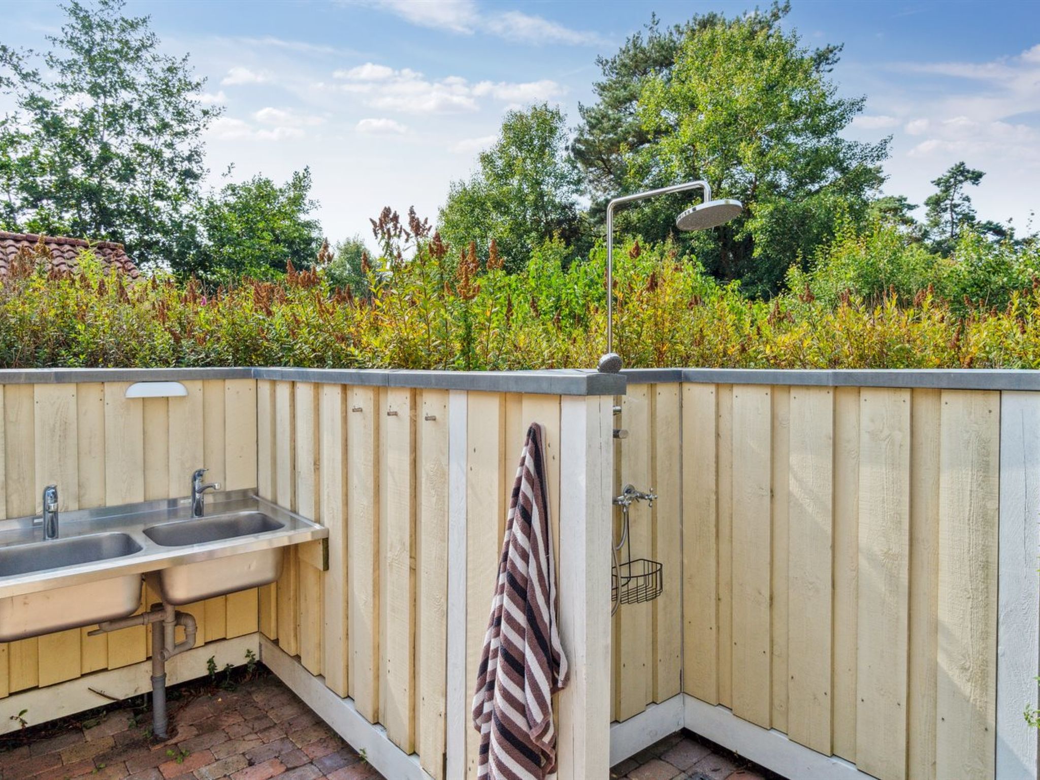 "Vamika" - 300m from the sea - Buiten