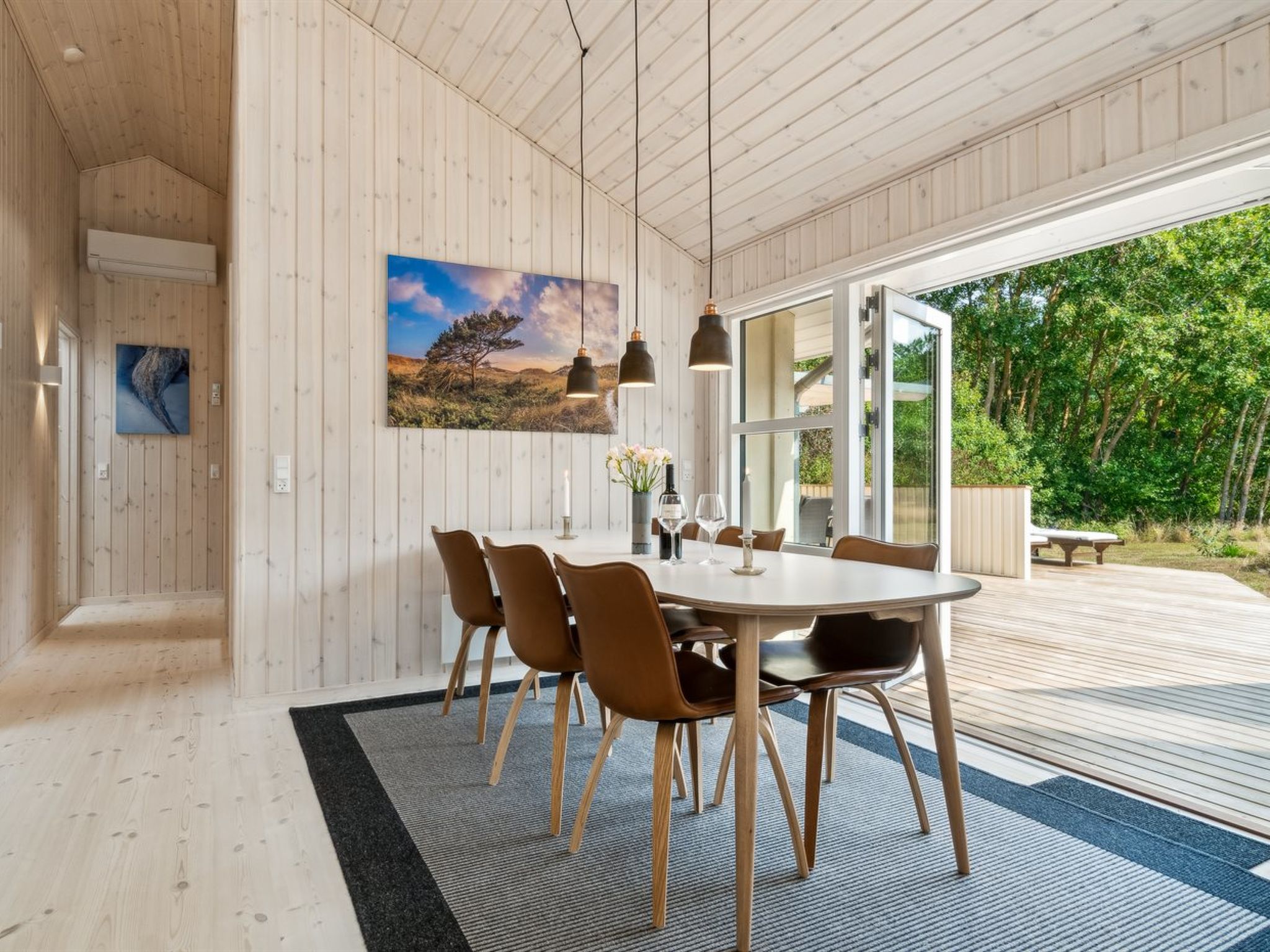 "Vamika" - 300m from the sea - Binnen