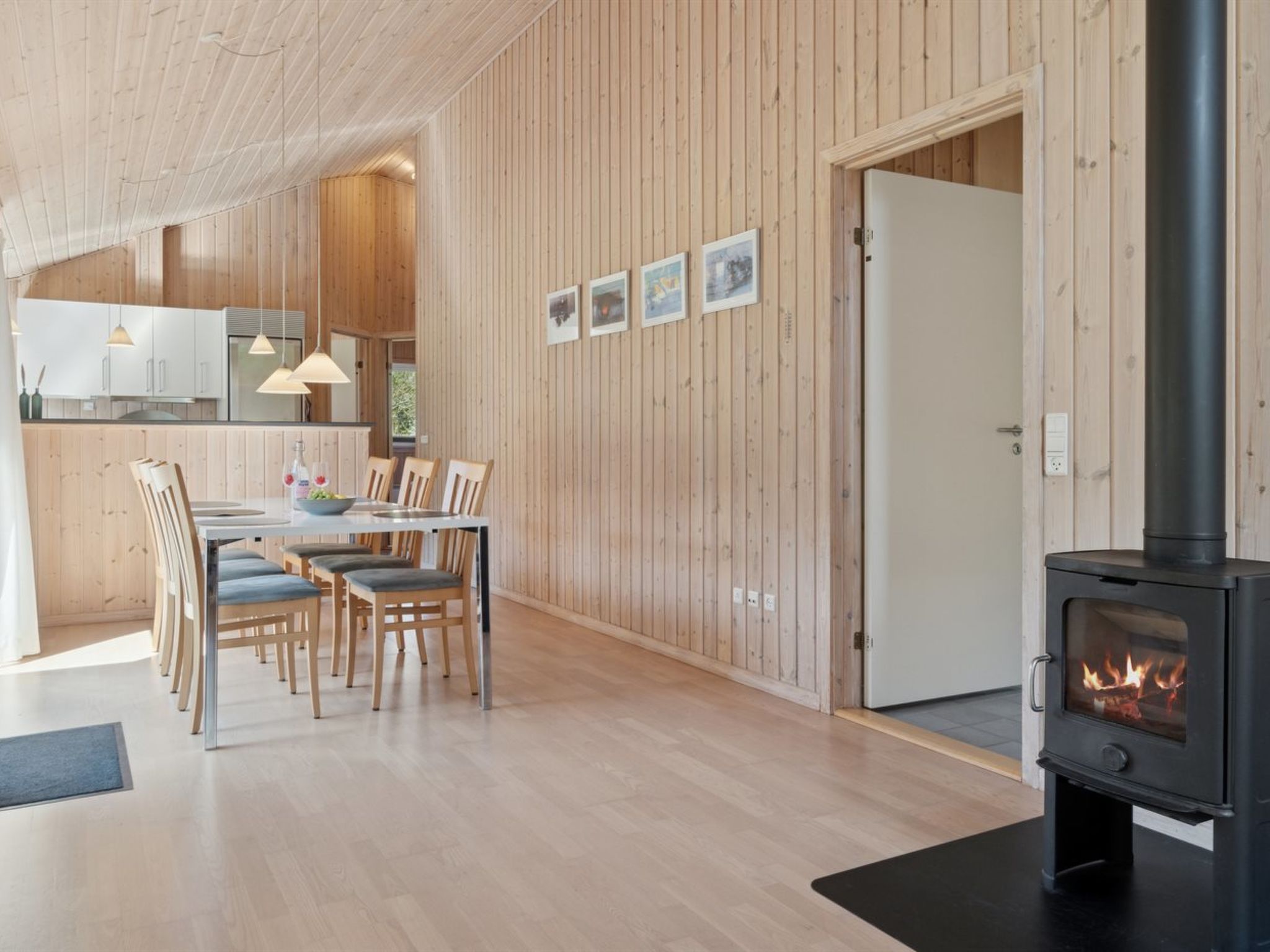 "Edna" - 500m from the sea - Inside