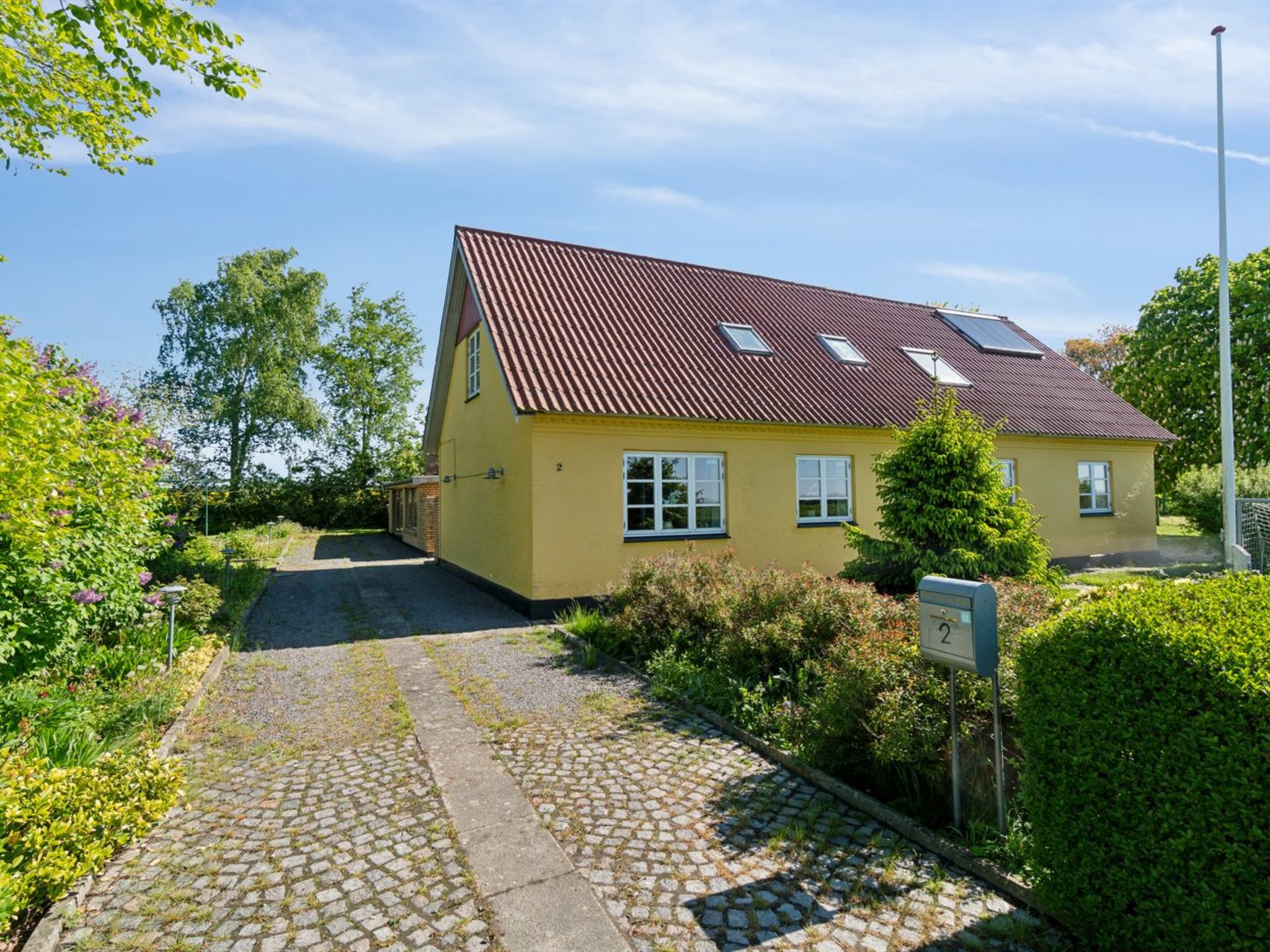 "Agny" - 2.2km from the sea
