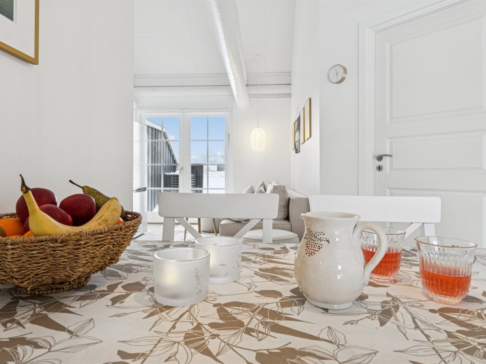 "Yaris" - 4.5km from the sea - Binnen