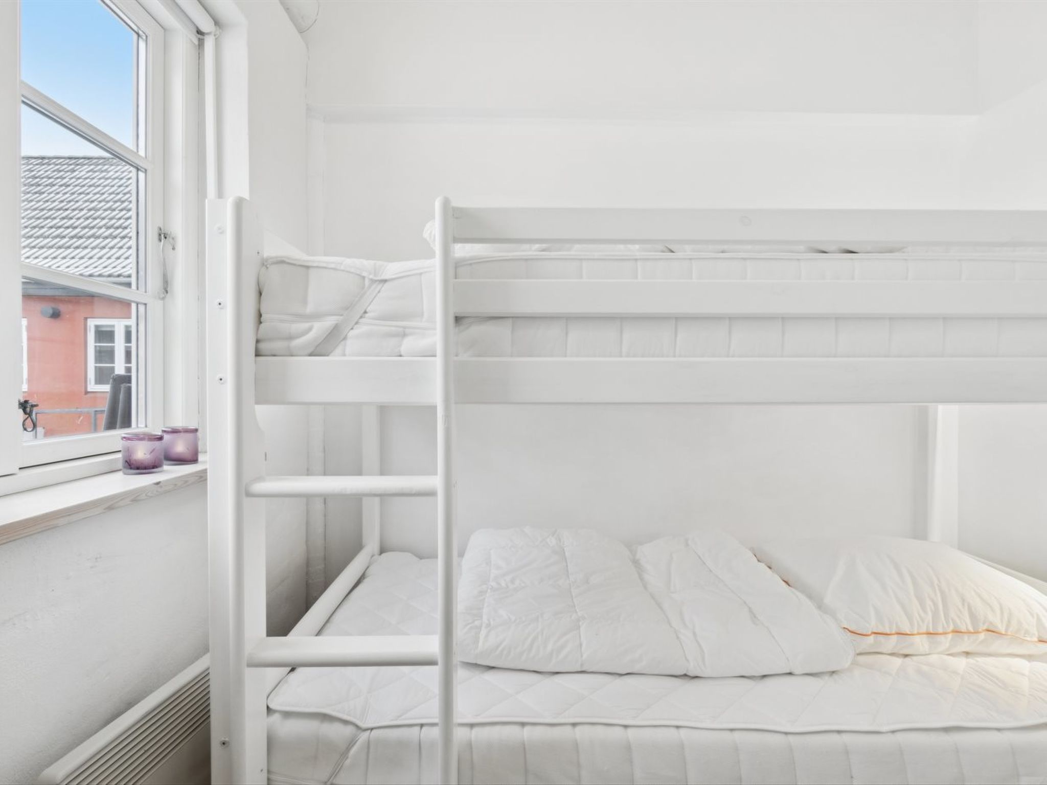 "Yaris" - 4.5km from the sea - Binnen