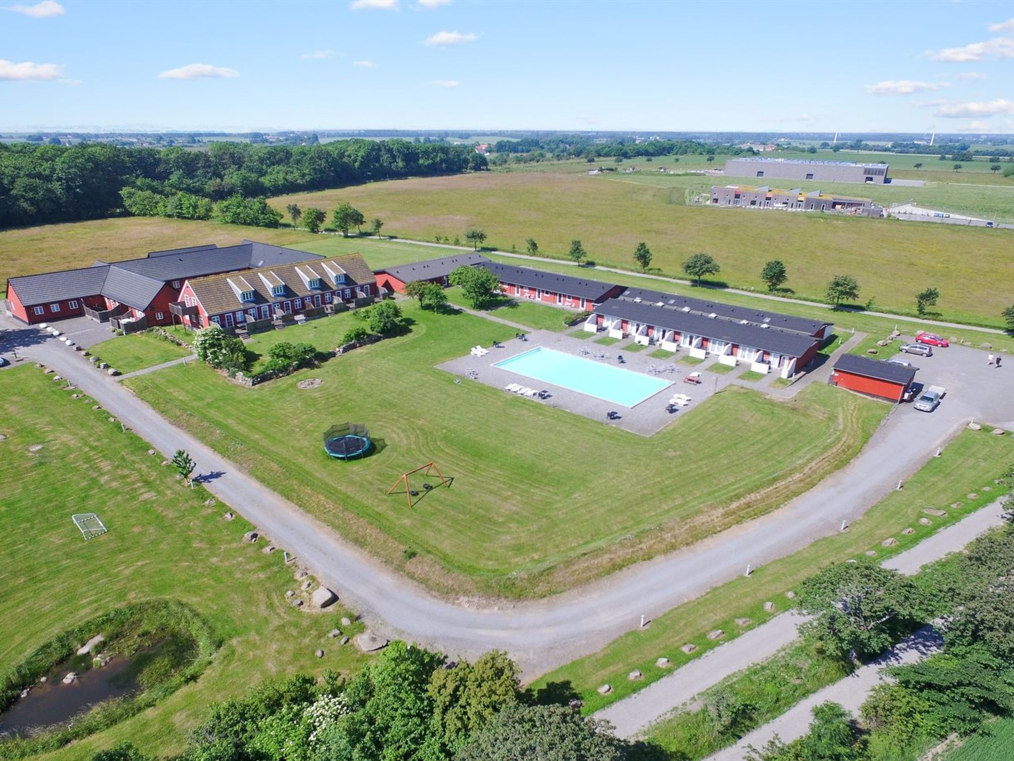 "Yaris" - 4.5km from the sea