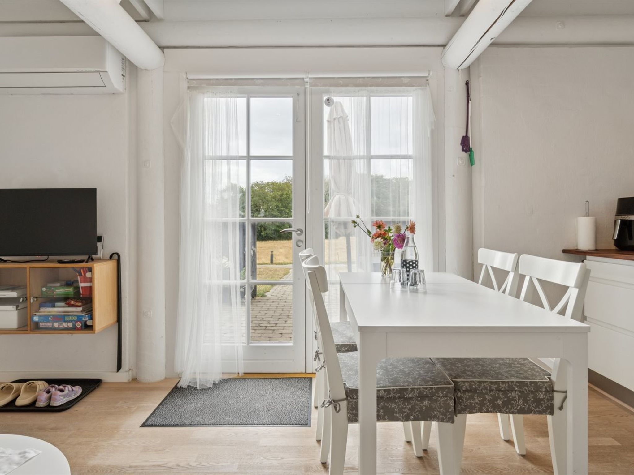 "Ruse" - 6km from the sea-Drinnen