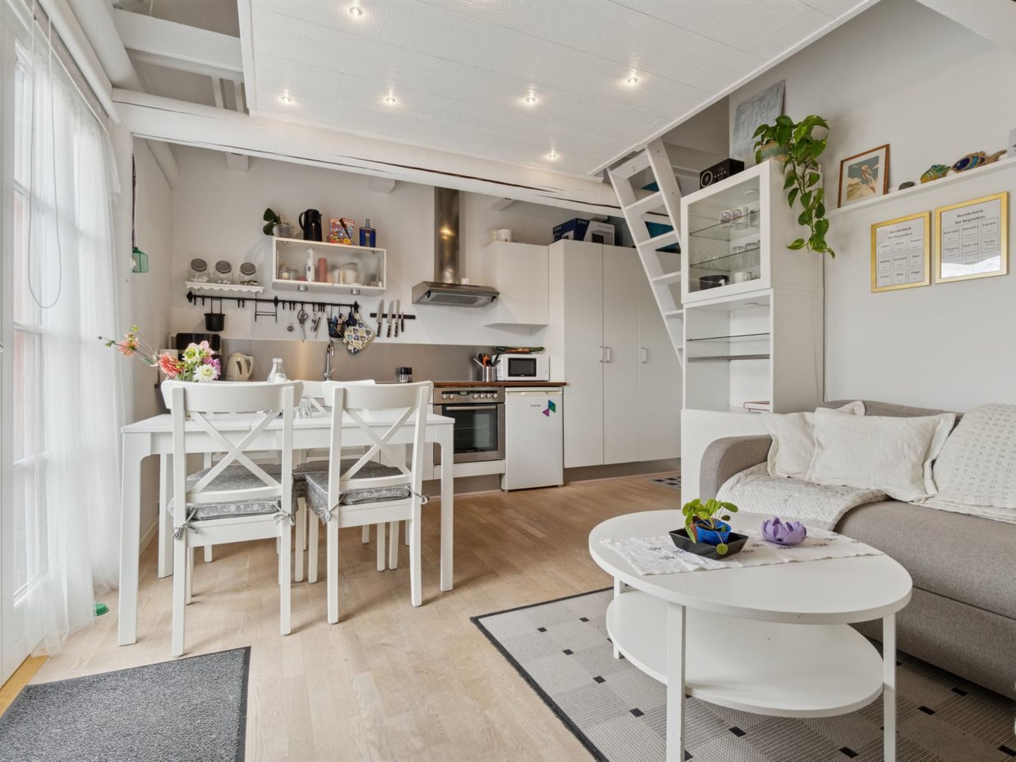 "Ruse" - 6km from the sea-Drinnen