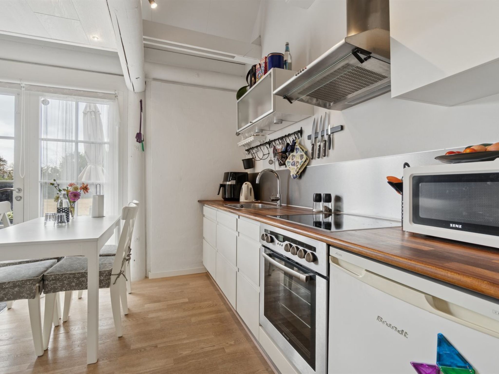 "Ruse" - 6km from the sea-Drinnen