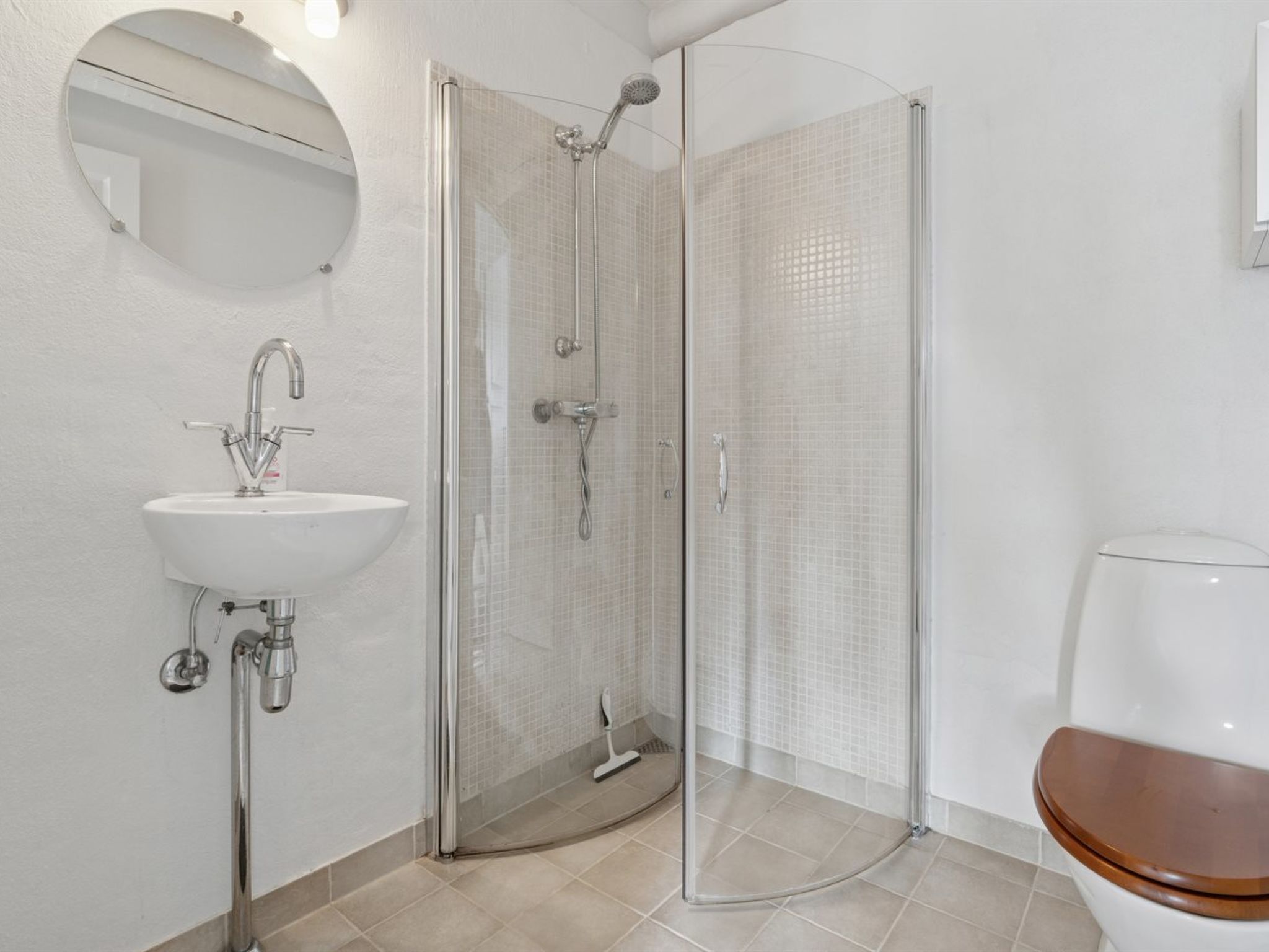 "Ruse" - 6km from the sea-Drinnen