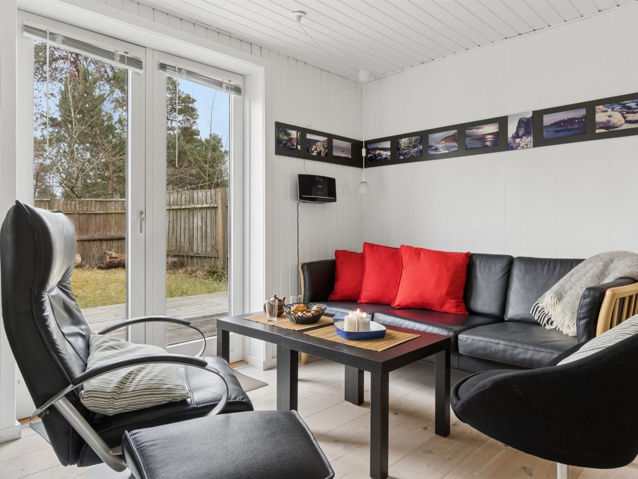 "Evert" - 250m from the sea — Living Room (5 of 18)