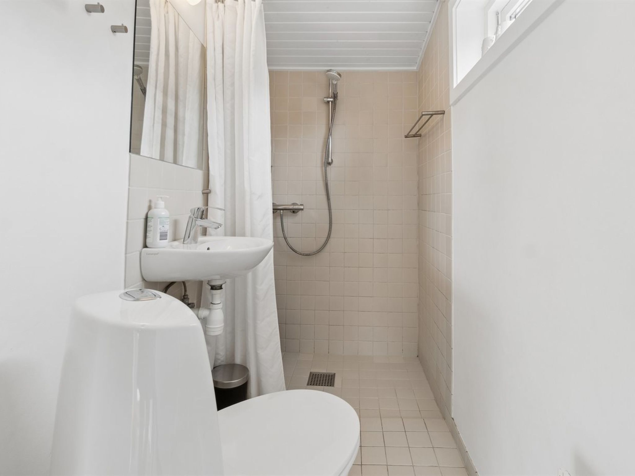 "Evert" - 250m from the sea - Drinnen